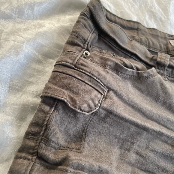 ❤️🔥3/$22❤️🔥 YMI WannaBettaButt army green shorts - Picture 5 of 9